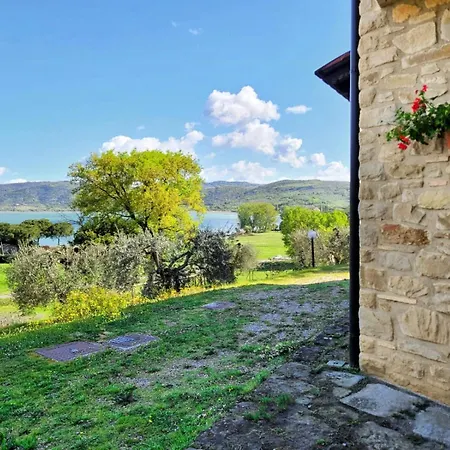 بيت للعطل View In Umbria Overlooking Trasimeno Monte del Lago
